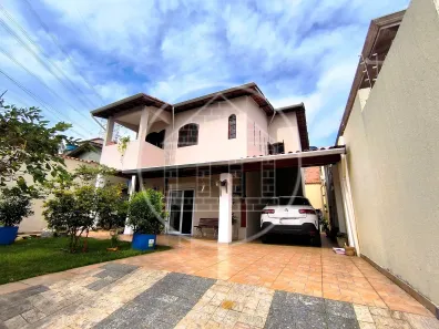 Sobrado com 3 Quartos à venda, 200m² no Interlagos, São Paulo