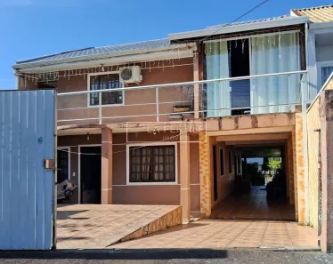 Sobrado com 5 Quartos à venda, 320m² no Uberaba, Curitiba