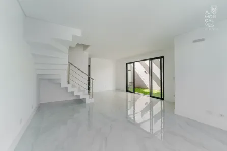 Sobrado com 3 Quartos à venda, 157m² no Mercês, Curitiba
