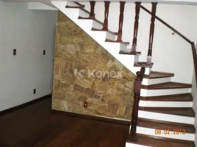 Sobrado com 3 Quartos à venda, 244m² no Vila Nivi, São Paulo