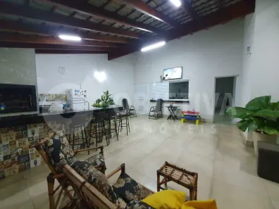 Casa com 4 Quartos à venda, 320m² no Santa Mônica, Uberlândia