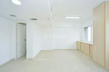 Sala Comercial à venda, 28m² no Liberdade, São Paulo