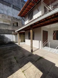 Casa com 5 Quartos para alugar, 100m² no Dois de Julho, Camaçari