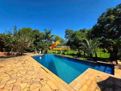 Fazenda/Sítio com 4 Quartos à venda, 553m² no Área Rural de Divinópolis, Divinópolis