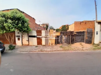 Lote/Terreno à venda, 250m² no Cidade Aracy, São Carlos