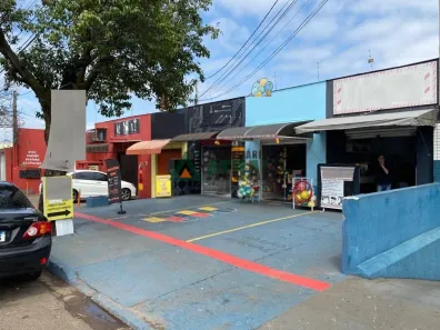 Ponto Comercial à venda, 400m² no Conjunto Habitacional Violim, Londrina