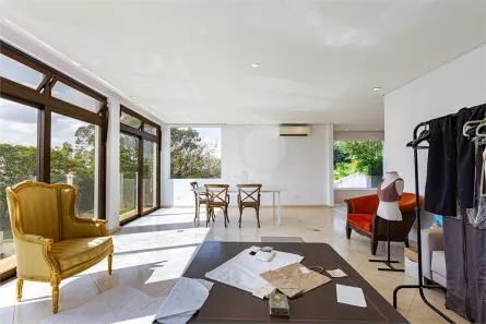 Sobrado com 5 Quartos à venda, 500m² no Sumaré, São Paulo