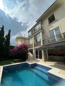 Casa de Condomínio com 4 Quartos para alugar, 474m² no Alphaville, Santana de Parnaíba