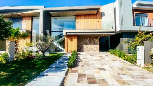 Sobrado com 4 Quartos à venda, 196m² no Remanso, Xangri-lá