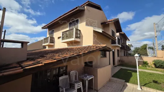 Casa com 3 Quartos à venda, 230m² no Santo Inácio, Curitiba