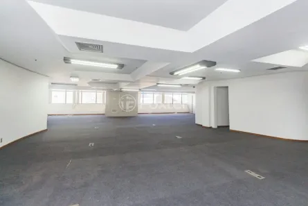 Sala Comercial à venda, 381m² no Floresta, Porto Alegre