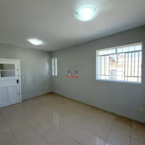 Casa com 2 Quartos para alugar, 62m² no Bonfim, Belo Horizonte