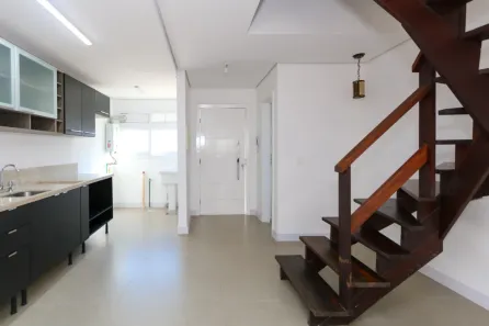 Casa com 2 Quartos para alugar, 110m² no Centro, Canoas