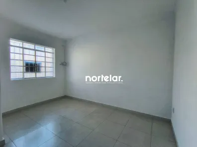 Sobrado com 2 Quartos para alugar, 130m² no Vila Anastácio, São Paulo
