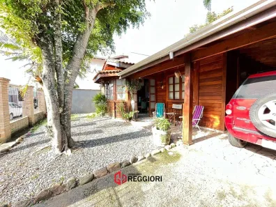 Casa com 3 Quartos à venda, 136m² no Centro, Balneário Camboriú