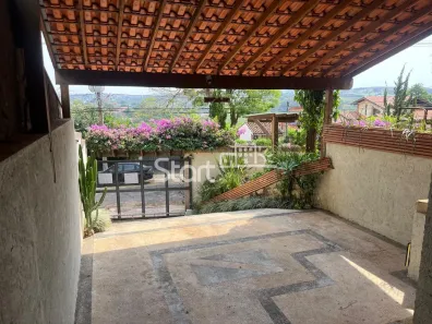 Sobrado com 3 Quartos à venda, 250m² no Jardim Sorirama (Sousas), Campinas