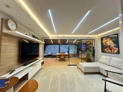Sobrado com 3 Quartos à venda, 200m² no Parque das Laranjeiras, Goiânia
