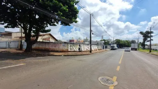 Lote/Terreno à venda, 352m² no Brasília, Londrina