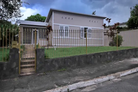 Casa com 4 Quartos à venda, 190m² no Laranjal, Volta Redonda