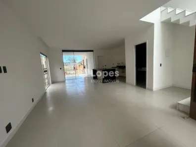Casa de Condomínio com 3 Quartos à venda, 181m² no Guaratiba, Rio de Janeiro