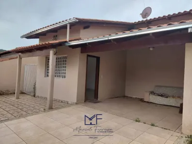 Casa com 2 Quartos à venda, 130m² no Centro, Florestal