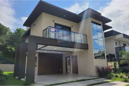 Casa com 4 Quartos à venda, 270m² no São João do Rio Vermelho, Florianópolis