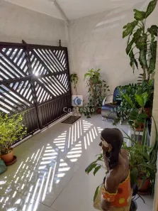 Sobrado com 3 Quartos à venda, 81m² no Vila São Jorge, São Vicente