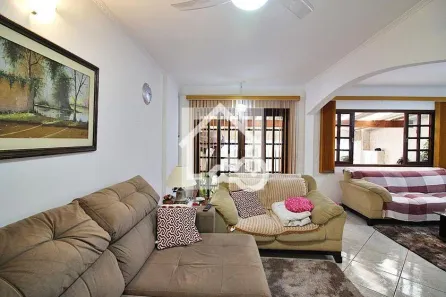 Casa com 3 Quartos à venda, 220m² no Demarchi, São Bernardo do Campo