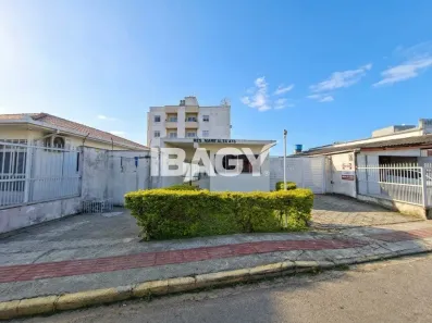 Apartamento com 2 Quartos para alugar, 57m² no Areias, São José