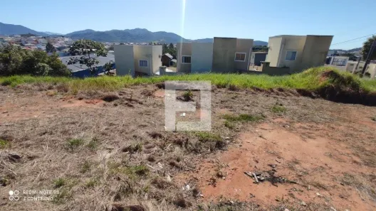 Lote/Terreno à venda, 440m² no Forquilhas, São José