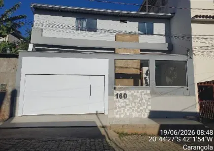 Casa com 3 Quartos à venda, 270m² no Triângulo, Carangola