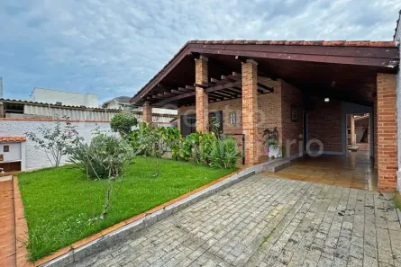Casa com 3 Quartos à venda, 154m² no Jardim Ribamar, Peruíbe