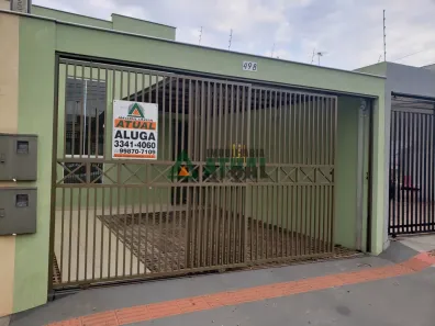 Casa com 3 Quartos para alugar, 78m² no Loteamento Chamonix, Londrina