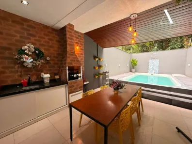 Casa com 3 Quartos à venda, 109m² no Glória, Joinville