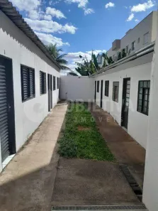 Casa com 9 Quartos à venda, 200m² no Santa Mônica, Uberlândia