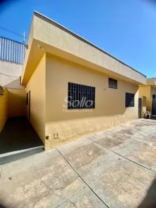Casa com 2 Quartos para alugar, 50m² no Custódio Pereira, Uberlândia