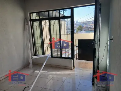 Casa com 2 Quartos à venda, 110m² no Vila Yolanda, Osasco