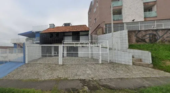Sobrado com 7 Quartos à venda, 293m² no Sítio Cercado, Curitiba
