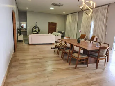 Casa com 3 Quartos para venda ou aluguel, 675m² no Medeiros, Jundiaí