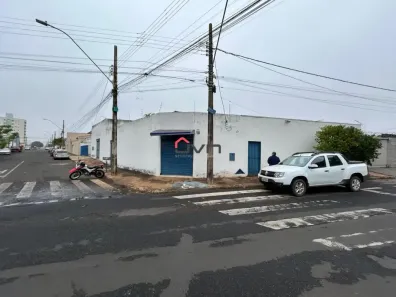 Sala Comercial para alugar, 155m² no Santa Mônica, Uberlândia