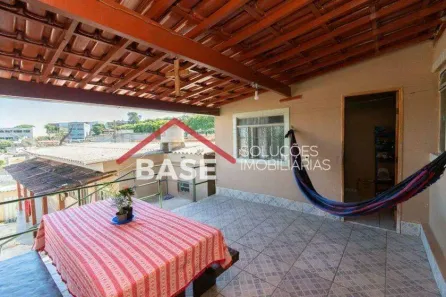 Casa com 4 Quartos à venda, 360m² no Industrial, Contagem