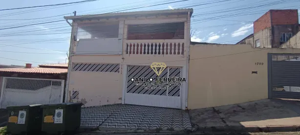 Sobrado com 3 Quartos à venda, 180m² no Jardim Soberano, Salto