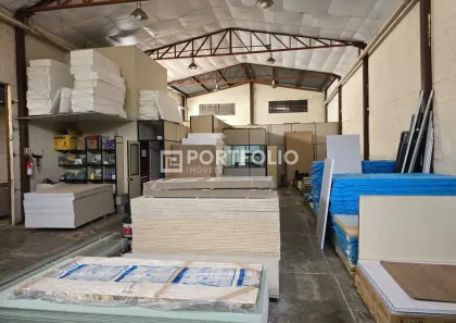 Galpão/Depósito/Armazém à venda, 300m² no Santa Genoveva, Goiânia