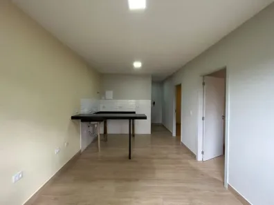 Apartamento com 2 Quartos para alugar, 50m² no Centro, São Roque