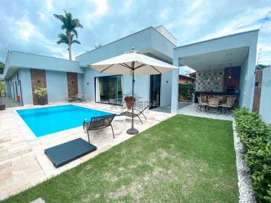 Casa com 3 Quartos à venda, 220m² no Folha Seca, Ubatuba