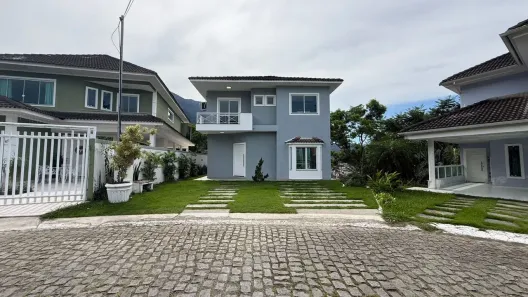 Casa com 3 Quartos à venda, 953m² no Vila Muriqui, Mangaratiba