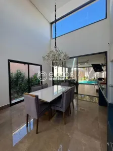 Casa com 3 Quartos à venda, 300m² no Jardim do Lago, Uberaba