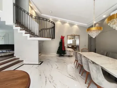 Sobrado com 4 Quartos à venda, 433m² no Vila Bertioga, São Paulo