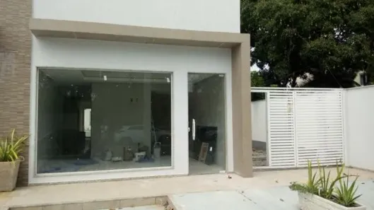 Ponto Comercial para alugar, 85m² no Balneário Remanso, Rio das Ostras