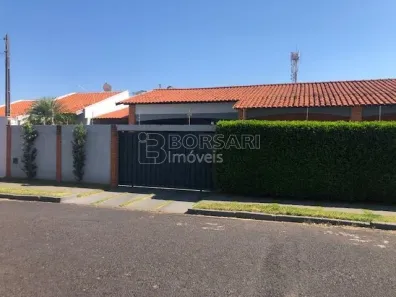 Casa com 3 Quartos à venda, 237m² no Jardim Primor, Araraquara